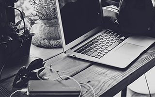 西甲媒体透露：皇家马德里队最近战绩不佳，主教练阿隆索有可能下课！